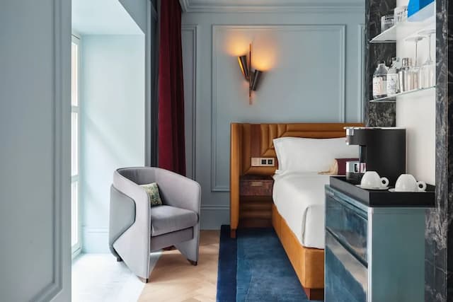 W Rome-尊贵客房, 1 张特大床, 阳台-2