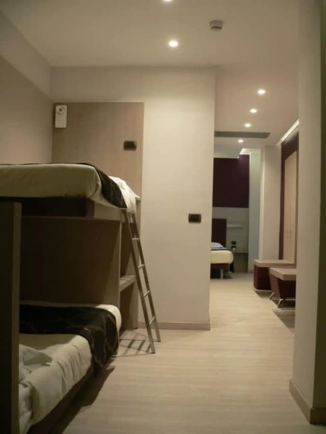 Soperga Hotel-Standard Quadruple Room-3