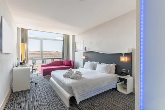 貝斯特韋斯特高級桑迪納皇家飯店-豪華客房, 1 張特大雙人床-1