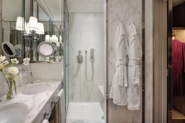 Portrait Firenze - Lungarno Collection-Deluxe Studio, River View-7