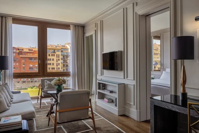 Portrait Firenze - Lungarno Collection-Deluxe Studio, River View-5