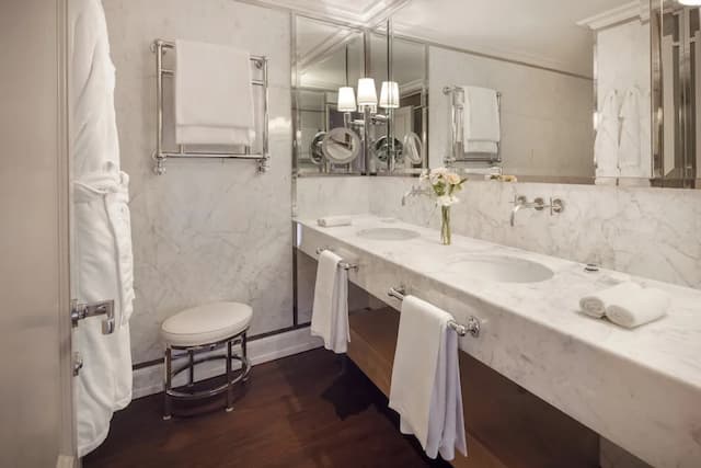 Portrait Firenze - Lungarno Collection-Suite, River View (Prestige)-6