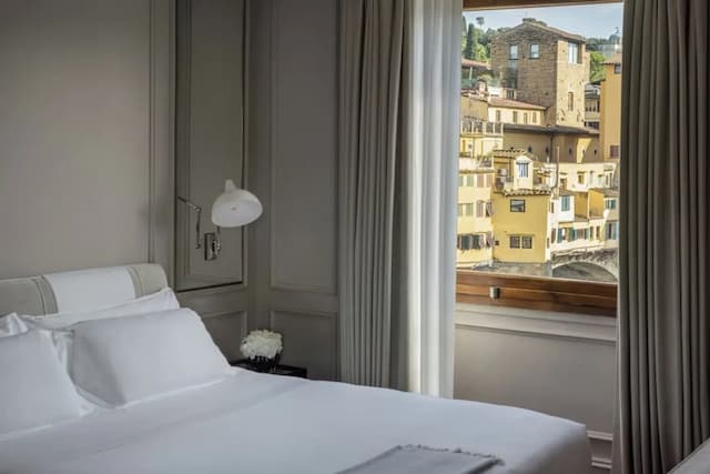 Portrait Firenze - Lungarno Collection-Suite, River View (Prestige)-4