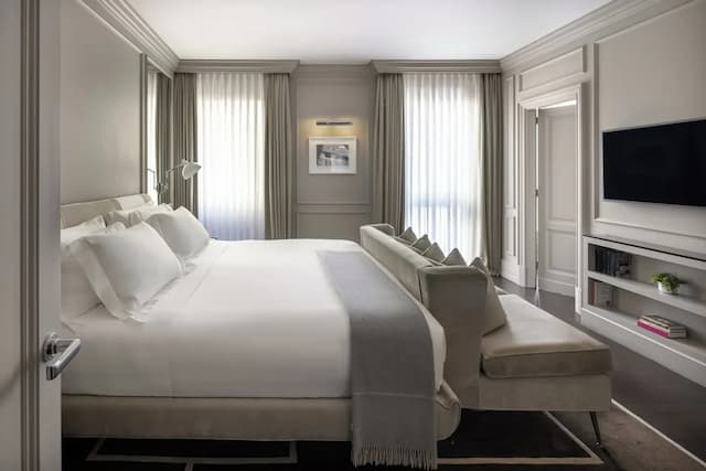 Portrait Firenze - Lungarno Collection-Suite, River View (Portrait)-7