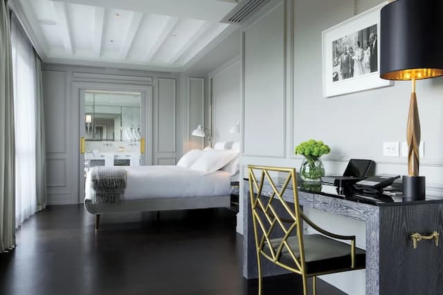 Portrait Firenze - Lungarno Collection-Signature Suite (Ponte Vecchio)-5