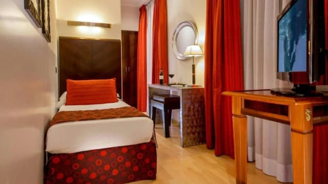 阿里斯頓飯店-基本雙人房-2