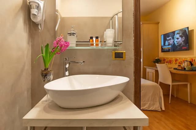 ホテル ジェーン-エコノミー ダブルルーム バルコニー (Piccola / Small)-8