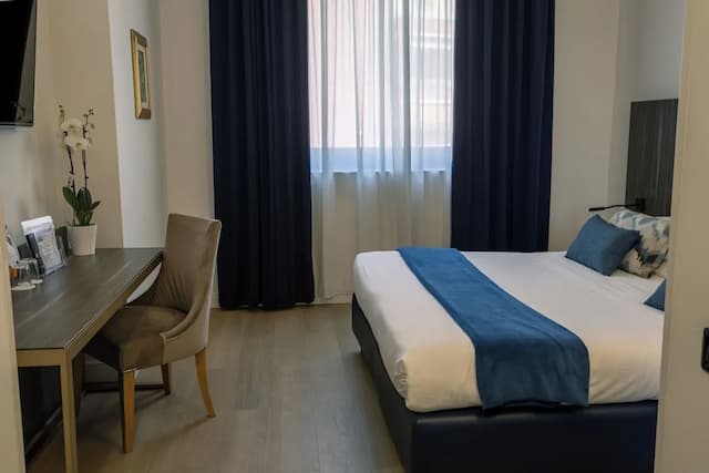 緹貝託大飯店-經典雙人房單人入住-4