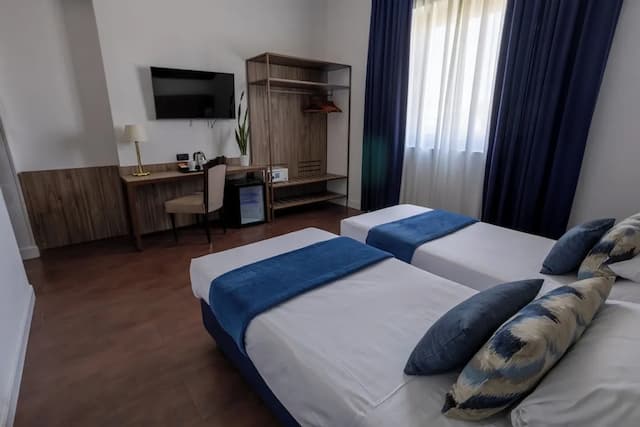 緹貝託大飯店-經典雙床房-5