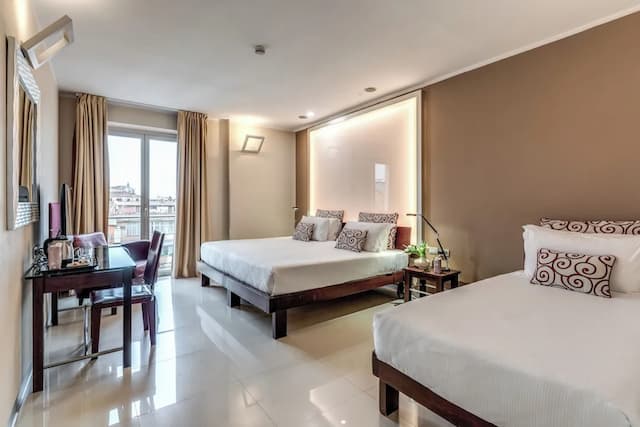 La Griffe Hotel-三人房-1