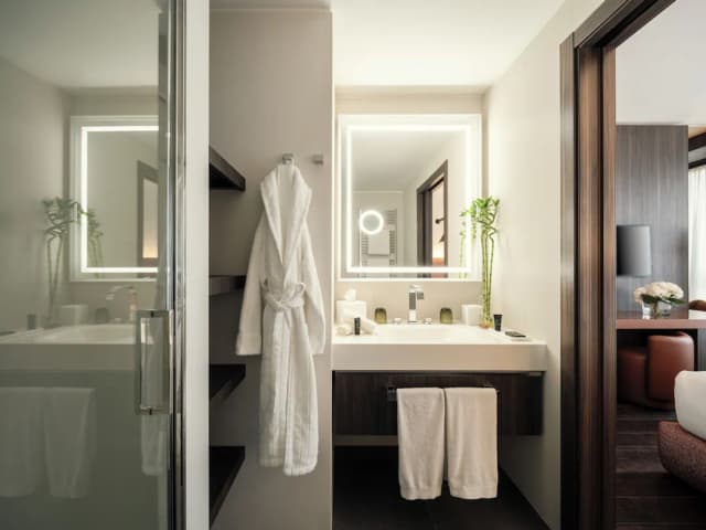 Hyatt Centric Milan Centrale-Room, 1 King Bed, City View-5