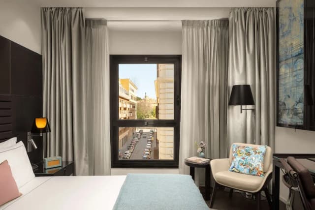 art’otel Rome Piazza Sallustio-Room, 1 King Bed, Non Smoking (Art Room Plus)-6