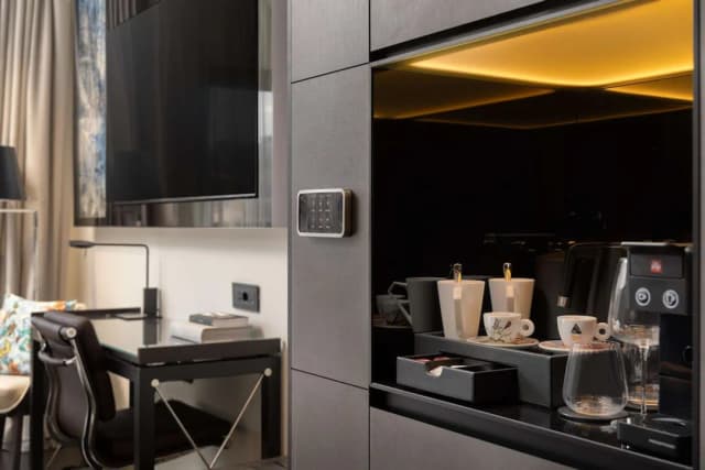 art’otel Rome Piazza Sallustio-Room, 2 Twin Beds, Non Smoking (Art Room Plus)-8