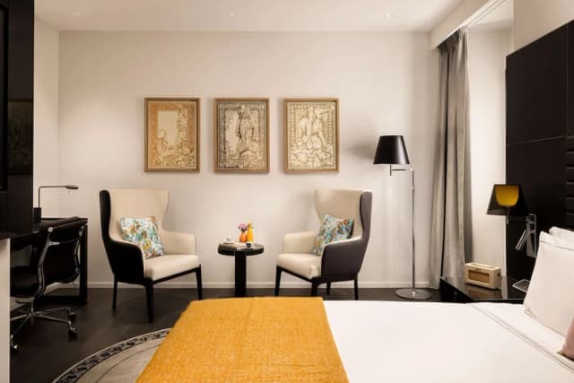 art’otel Rome Piazza Sallustio-Deluxe Room, 1 King Bed (Art)-3
