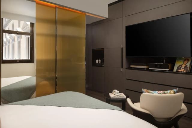 art’otel Rome Piazza Sallustio-Suite, 1 King Bed, Balcony-14
