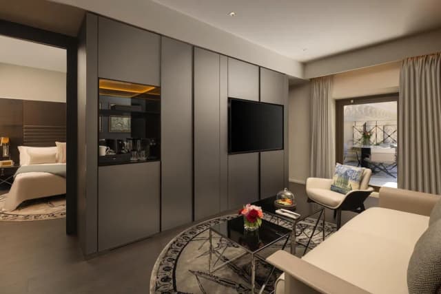 art’otel Rome Piazza Sallustio-Suite, 1 King Bed, Balcony-6