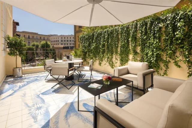 art’otel Rome Piazza Sallustio-Suite, 1 King Bed, Balcony-1