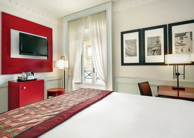 Hotel Indigo Rome - St. George by IHG-Standard Room, 1 Queen Bed, Accessible (Roll-In Shower)-2