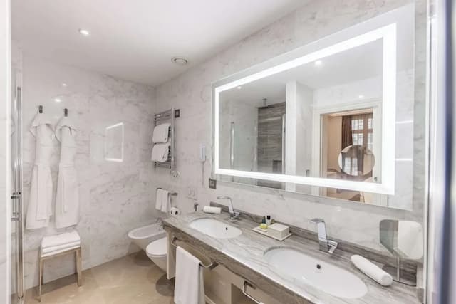 羅馬阿萊夫酒店希爾頓 Curio 精選系列-套房 (Costantino)-11