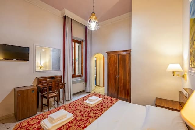 Hotel City-豪華雙床房-1