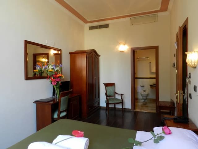 호텔 도무스 플로렌스-클래식 더블룸 또는 트윈룸-5