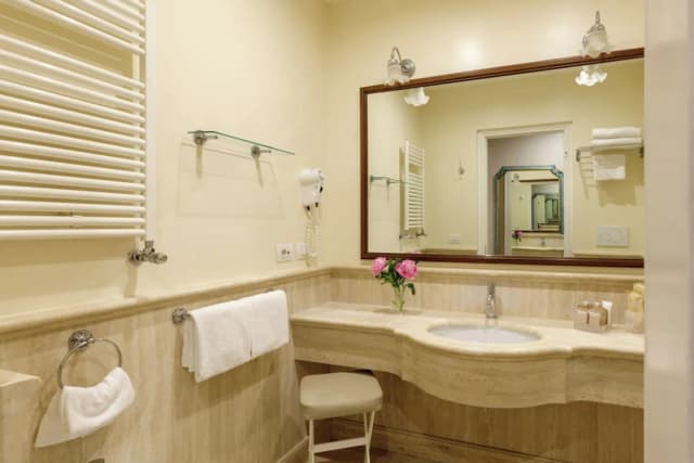 莫扎特酒店-高級雙人房-9