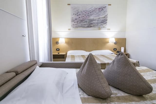 阿佛羅蒂特飯店-三人房-1