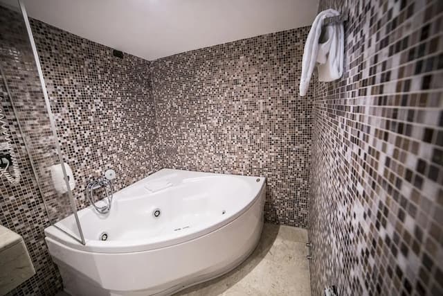 阿佛羅蒂特飯店-豪華雙人房, 按摩浴缸-5