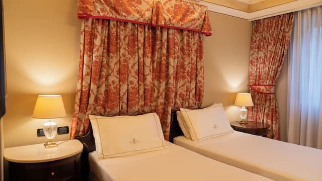 River Château Hotel-Classic Double or Twin Room, Non Smoking-2