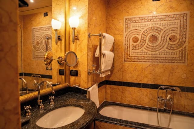 River Château Hotel-Superior Room-5