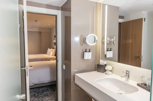 InterContinental Barcelona by IHG-Classic Room, 2 Twin Beds-9
