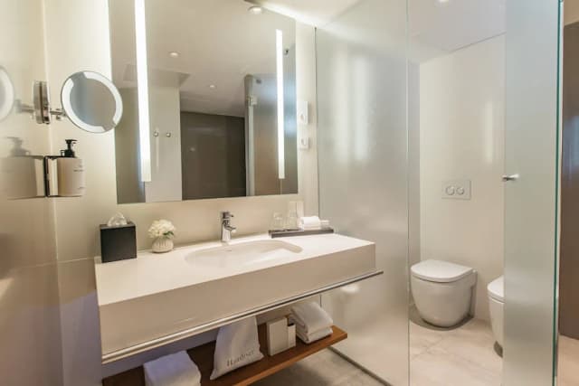 InterContinental Barcelona by IHG-Classic Room, 1 King Bed-6