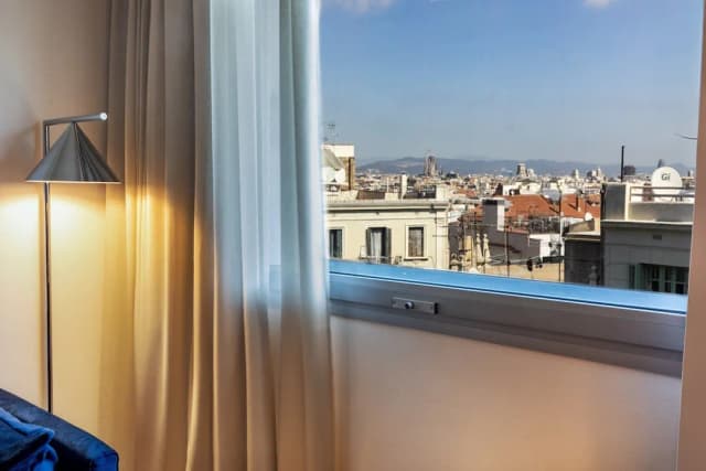InterContinental Barcelona by IHG-Classic Room, 1 King Bed, City View-1