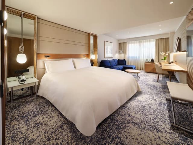 InterContinental Barcelona by IHG-Classic Room, 1 King Bed, Accessible, Club Lounge Access-1