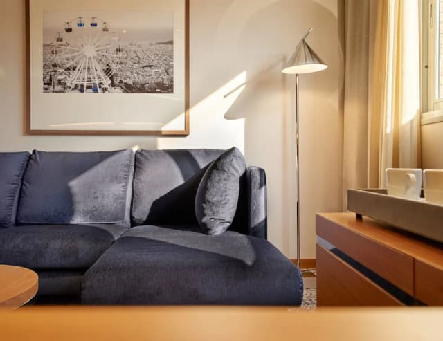 InterContinental Barcelona by IHG-Classic Room, 1 King Bed, Accessible, Club Lounge Access-2
