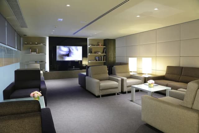 InterContinental Barcelona by IHG-Classic Room, 1 King Bed, Accessible, Club Lounge Access-10
