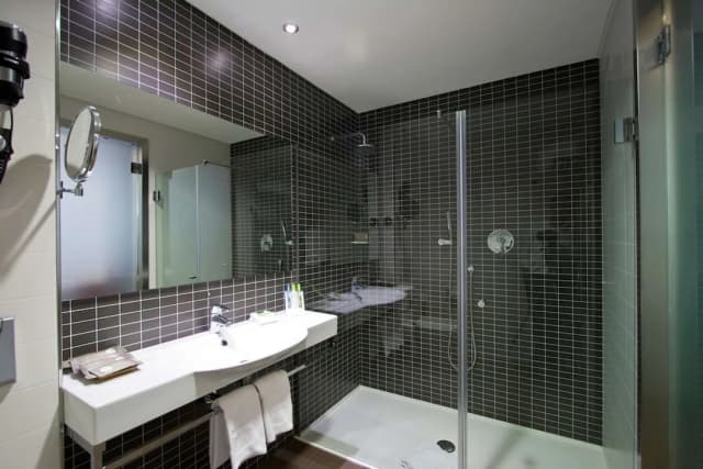 Axor Barajas-Single Room-10