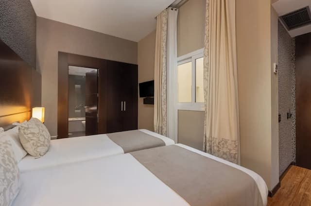 巴塞隆拿殖民酒店-雙人房-6