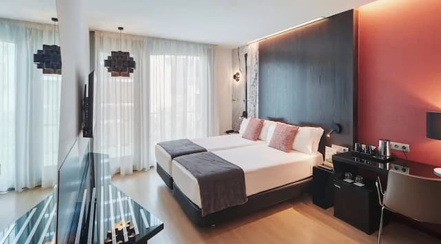 Sercotel Rosellon-Classic Double Room-1