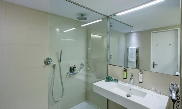 Sercotel Rosellon-Classic Twin Room (Sagrada Familia View)-7