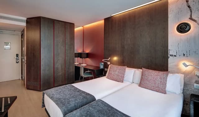 Sercotel Rosellon-Classic Twin Room (Sagrada Familia View)-2