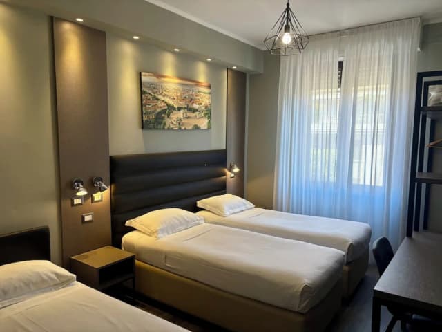 Hotel Perugino-标准三人房-1