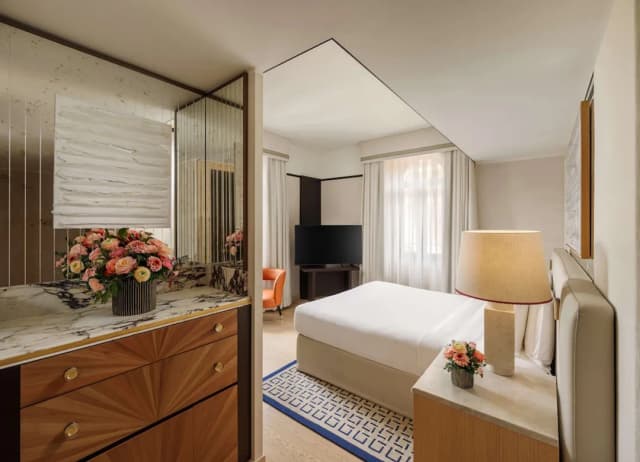Park Hyatt Milano-Deluxe Room (Park)-1