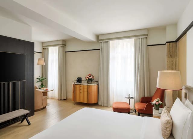 Park Hyatt Milano-Premier Room (King)-5