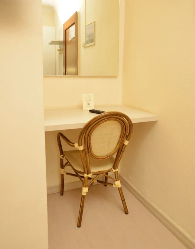 Hotel Aurora-Single Room-3