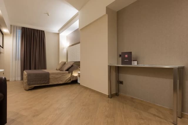 Magris Hotel-Superior Double or Twin Room-7