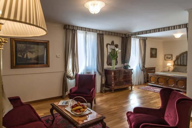 Hotel Forum-小型套房-5