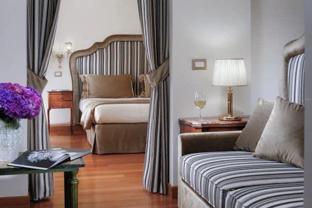 Hotel Forum-小型套房-15