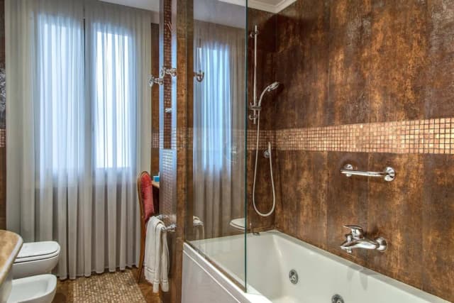 Hotel Forum-小型套房-13