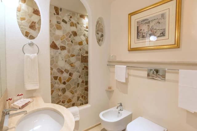 Hotel Forum-小型套房-10